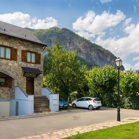 Alojamiento Escarrilla Pirineos エクステリア 写真