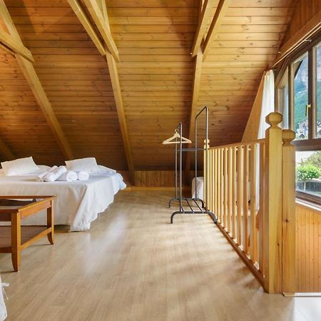 Alojamiento Escarrilla Pirineos エクステリア 写真